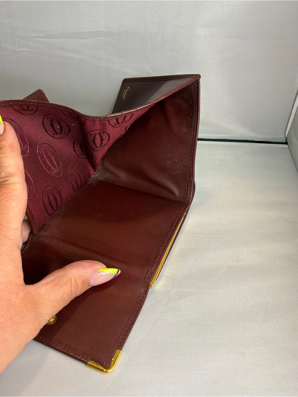 Cartier Burgundy Leather Wallet with Gold Accents - Picture 6 of 7